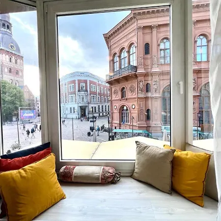 Dome Square *