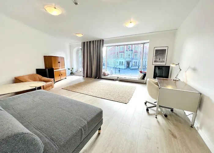 Apartment Dome Square