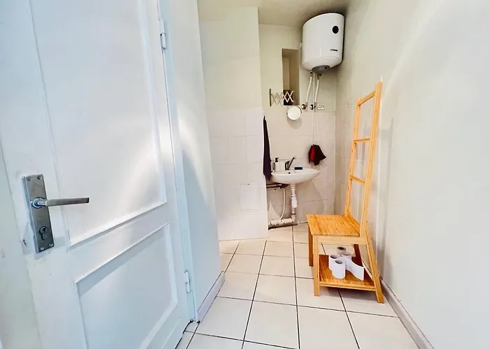 Dome Square Apartment *